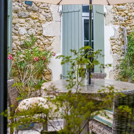 לינה וארוחת בוקר L'oree De Lansot - Romance